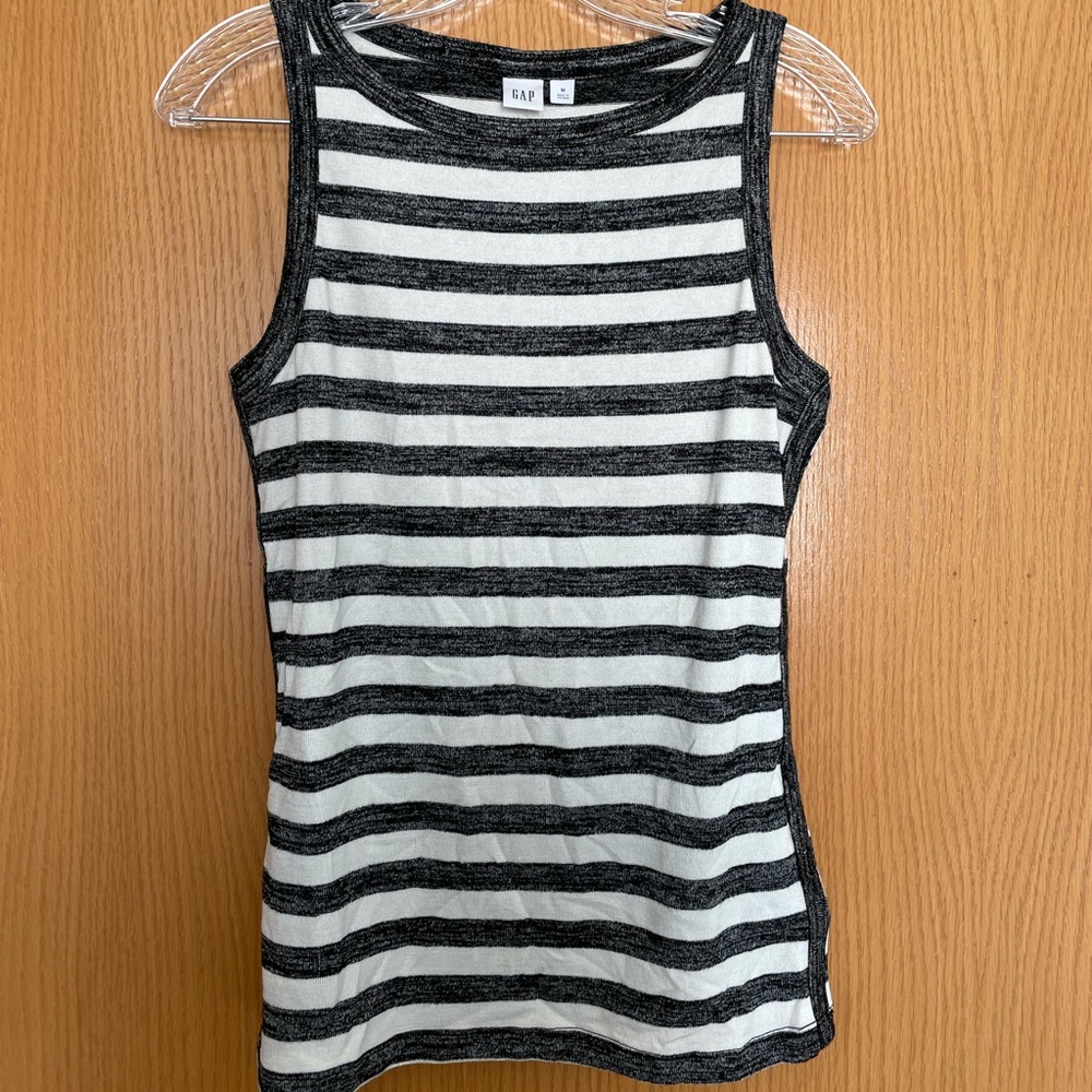 Gap sweater knit tank top